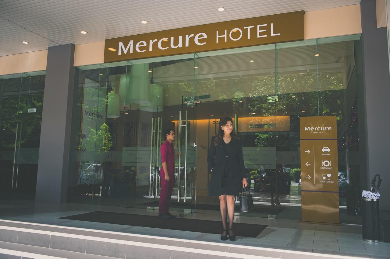 Mercure Kota Kinabalu City Centre Hotel Exterior photo